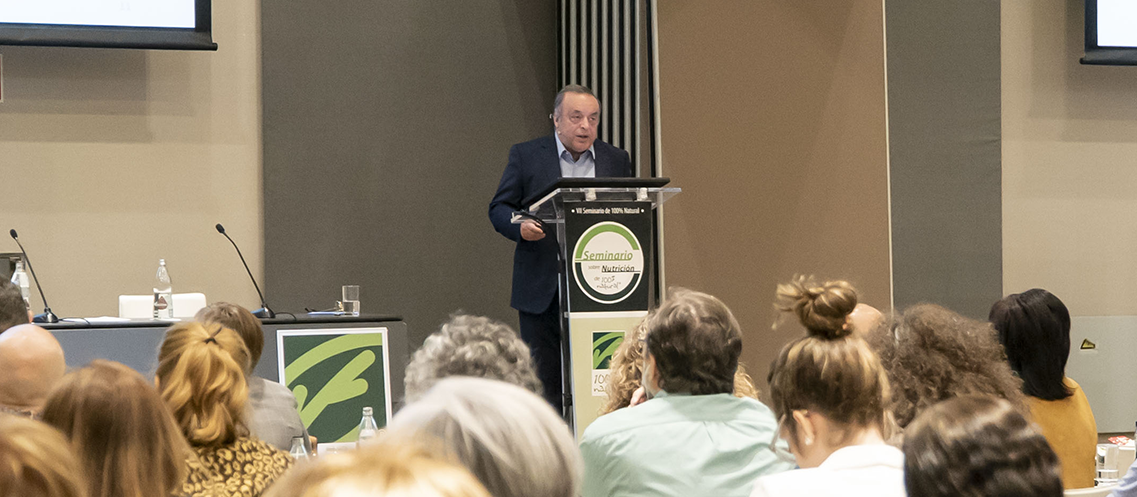 Introducción a la ponencia del Dr. Alexander Panossian en el VII seminario de Nutrición de 100% Natural